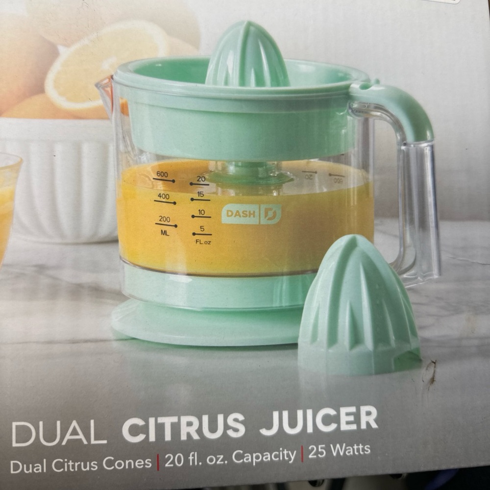 NIB Dual Juicer by Dash.